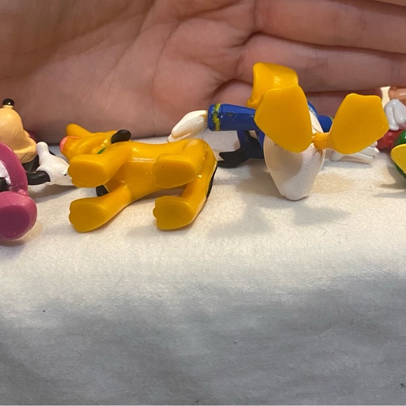 Mickey Mouse Set of 4 figures Cake Toppers Minnie Mouse Goofy Pluto Donald - Picture 6 of 6